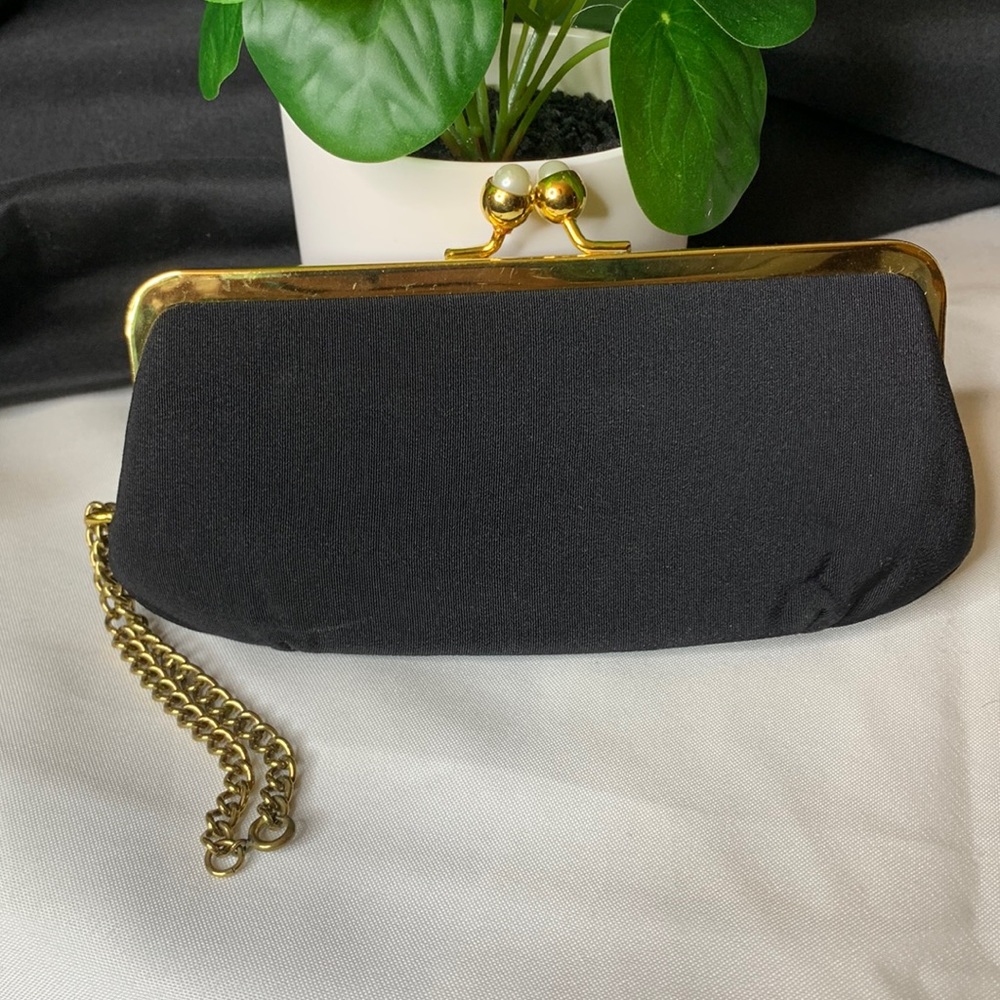 Vintage Stylemark by Mutterpearl small black fabric clutch / wristlet purse